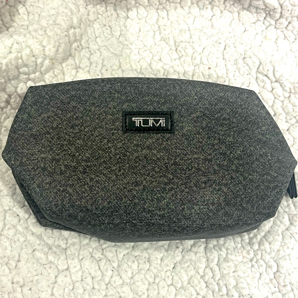 TUMI for delta travel bag.